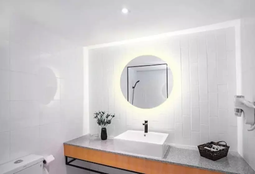 Отель Crystal Crown