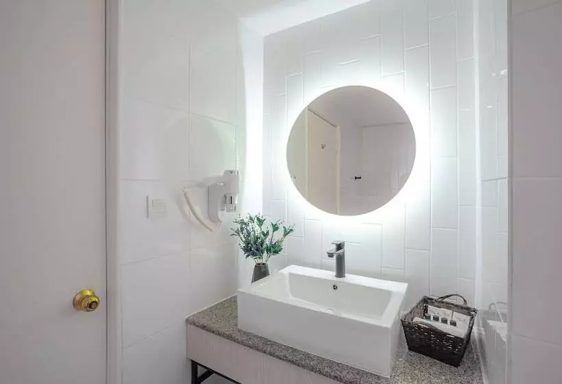 Отель Crystal Crown