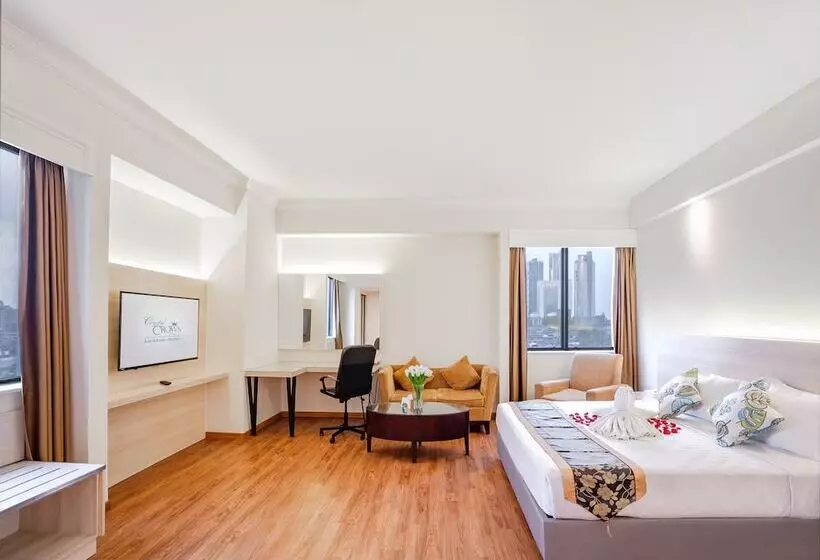 Отель Crystal Crown