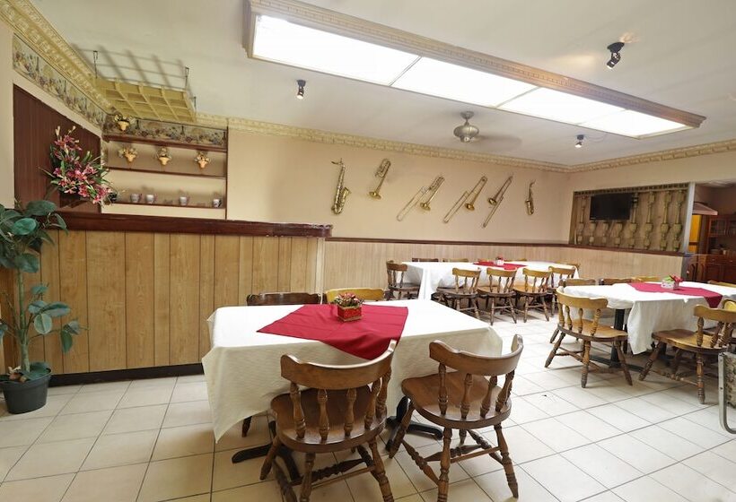 هتل Imperial Saltillo