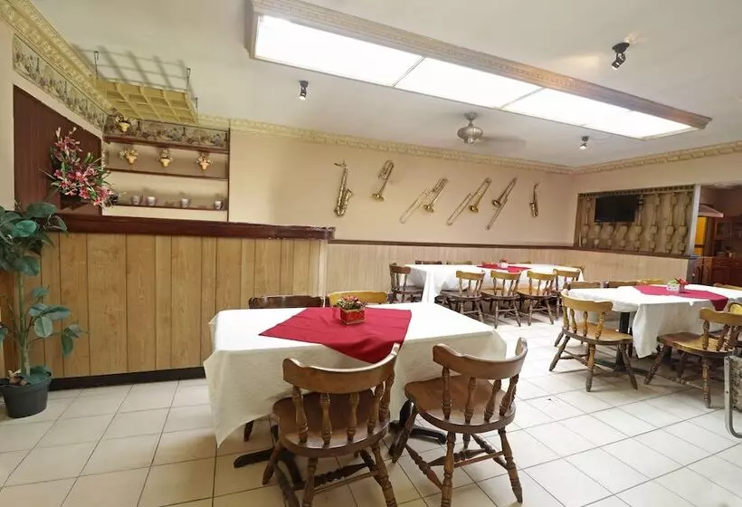 호텔 Imperial Saltillo