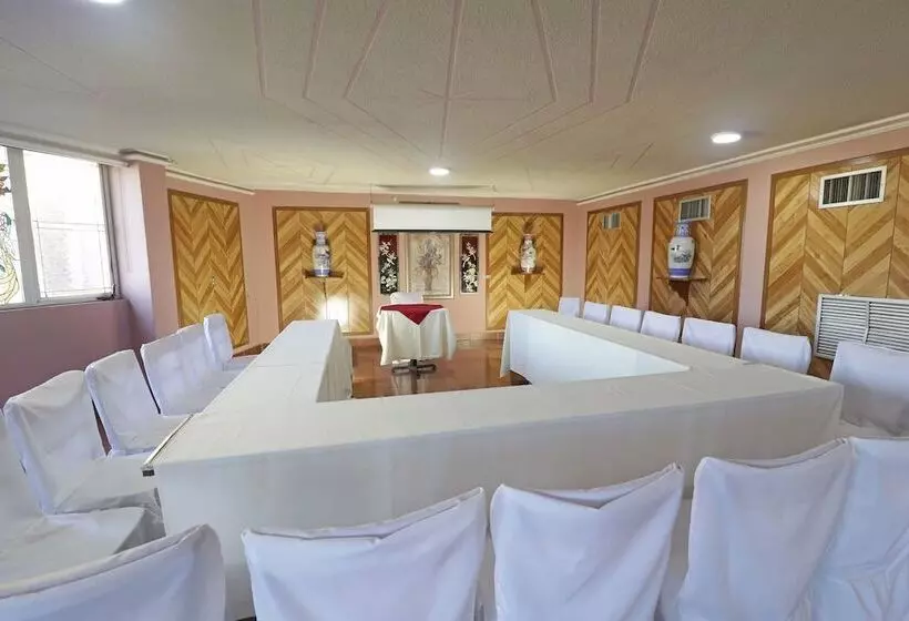 호텔 Imperial Saltillo