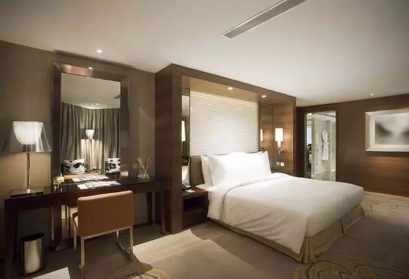 هتل Million Dragon