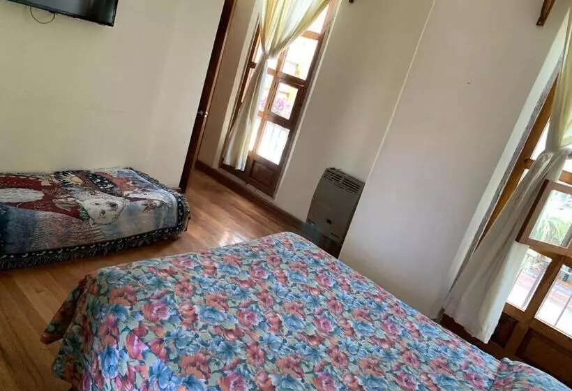 مسافرخانه Casa Del Pingorongo