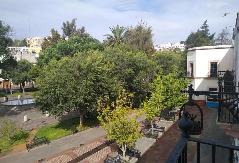 مسافرخانه Casa Del Pingorongo