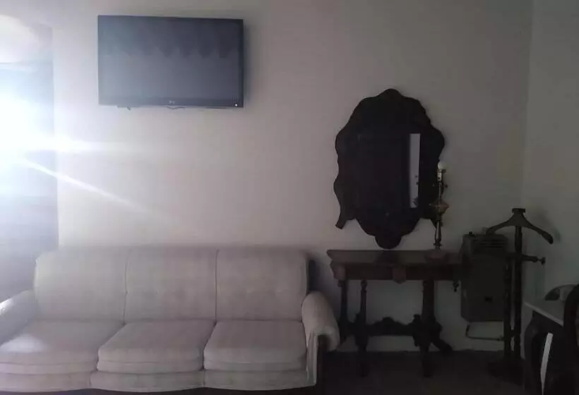 مسافرخانه Casa Del Pingorongo