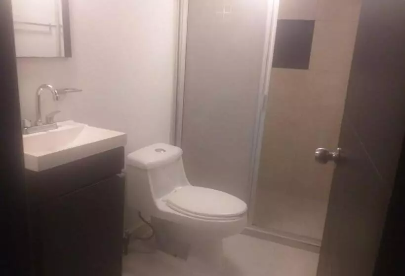 مسافرخانه Casa Del Pingorongo