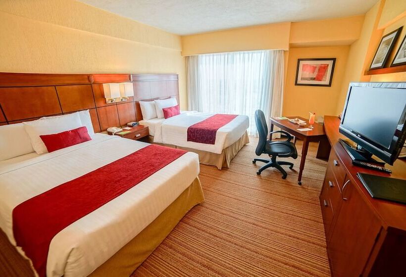 هتل Courtyard By Marriott Puebla Las Animas