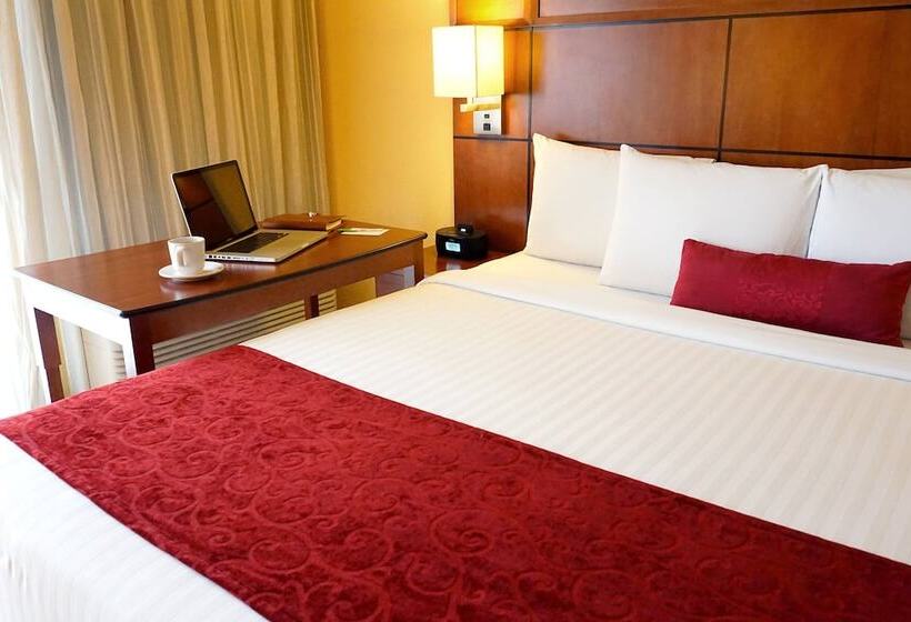 هتل Courtyard By Marriott Puebla Las Animas