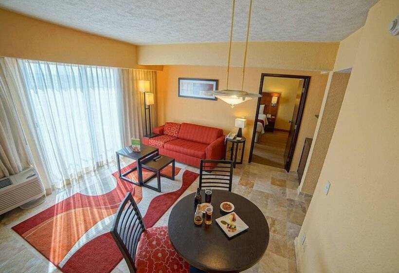 هتل Courtyard By Marriott Puebla Las Animas