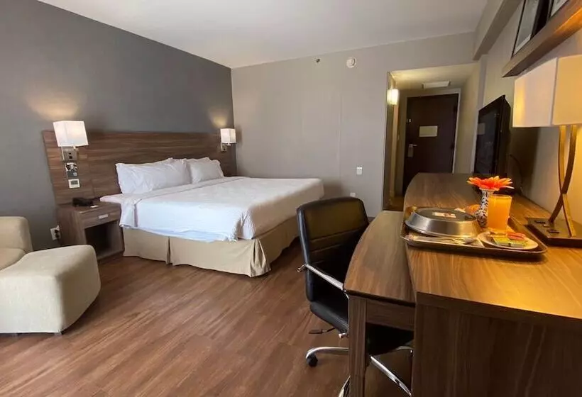 فندق Courtyard By Marriott Puebla Las Animas