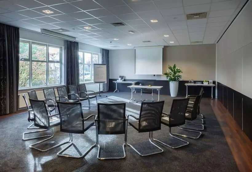 Отель Golden Tulip Ampt Van Nijkerk