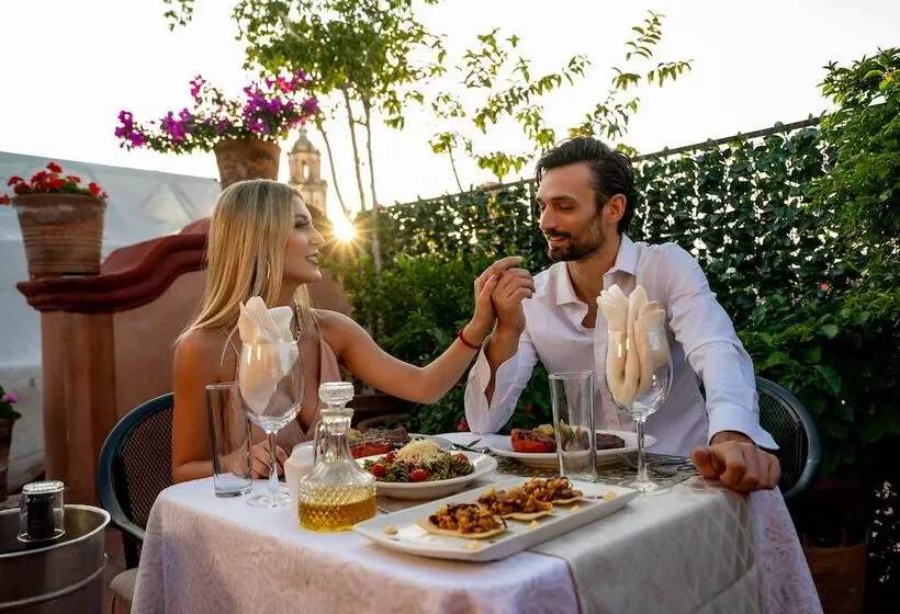 Отель La Casa De La Marquesa