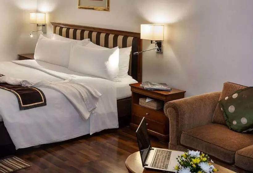 هتل Mercure Mandalay Hill Resort