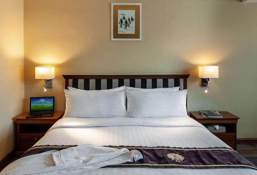 هتل Mercure Mandalay Hill Resort