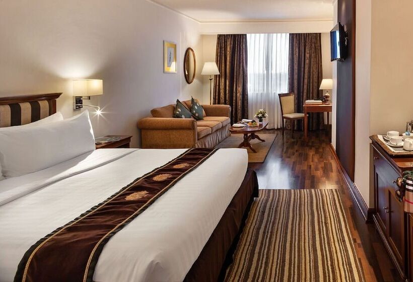 هتل Mercure Mandalay Hill Resort