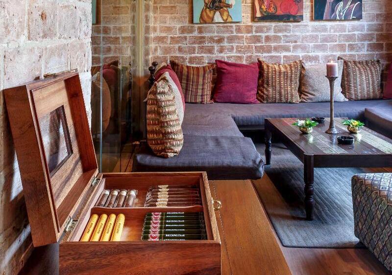 هتل Mercure Mandalay Hill Resort