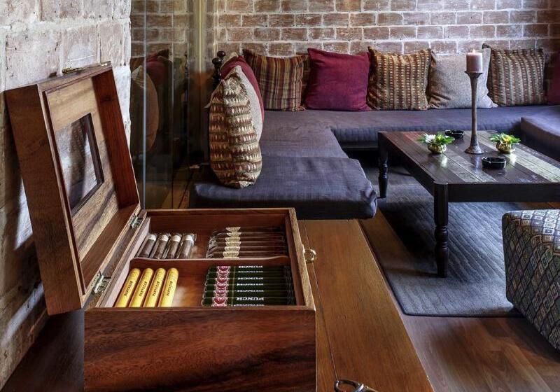 هتل Mercure Mandalay Hill Resort