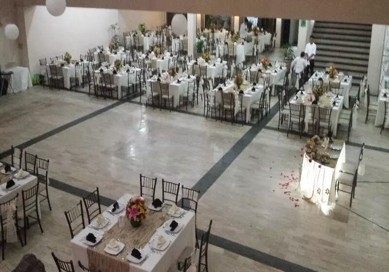 בית מלון כפרי Mision Xalapa Plaza De Las Convenciones