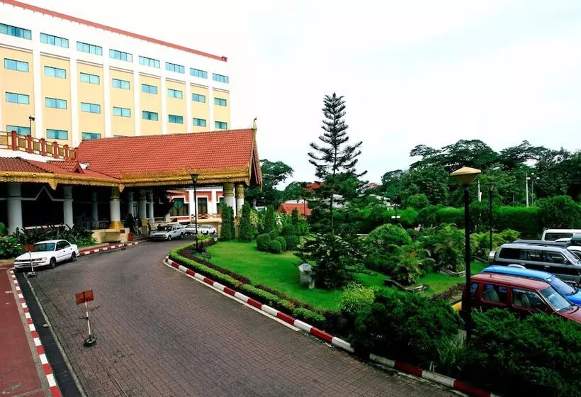 Hotelli Summit Parkview Yangon