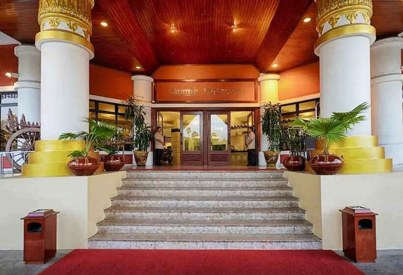 Hotelli Summit Parkview Yangon