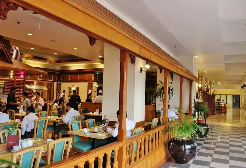 Hotelli Summit Parkview Yangon