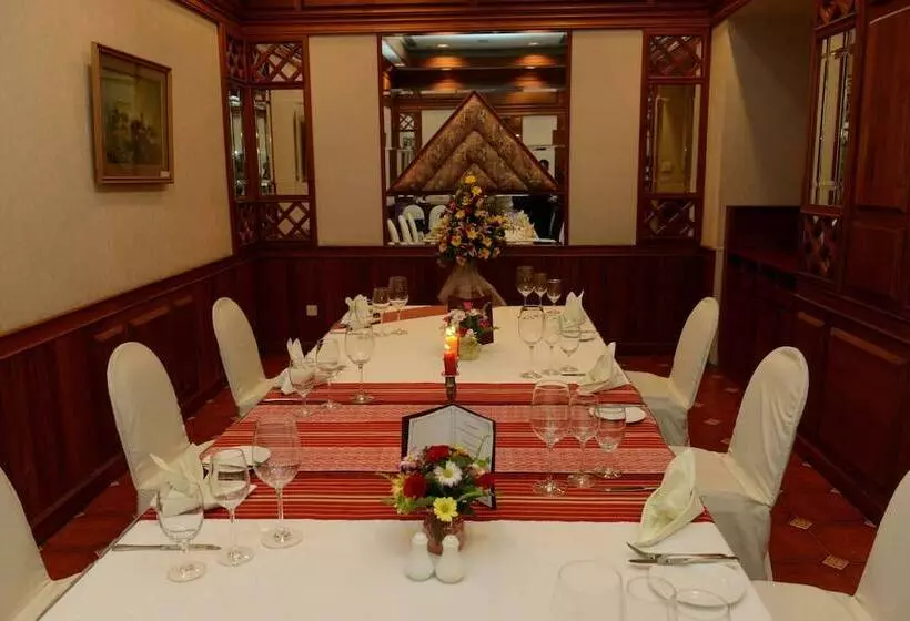 Hotelli Summit Parkview Yangon