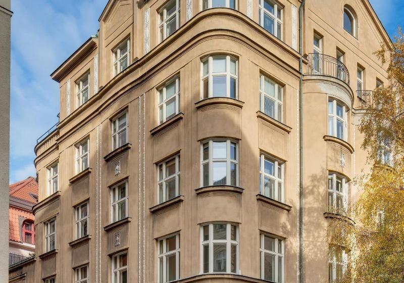 Selinor Old Town Apartments