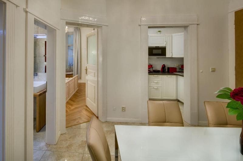 Selinor Old Town Apartments