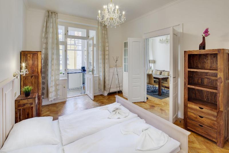 Selinor Old Town Apartments