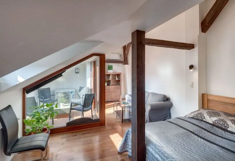 Selinor Old Town Apartments