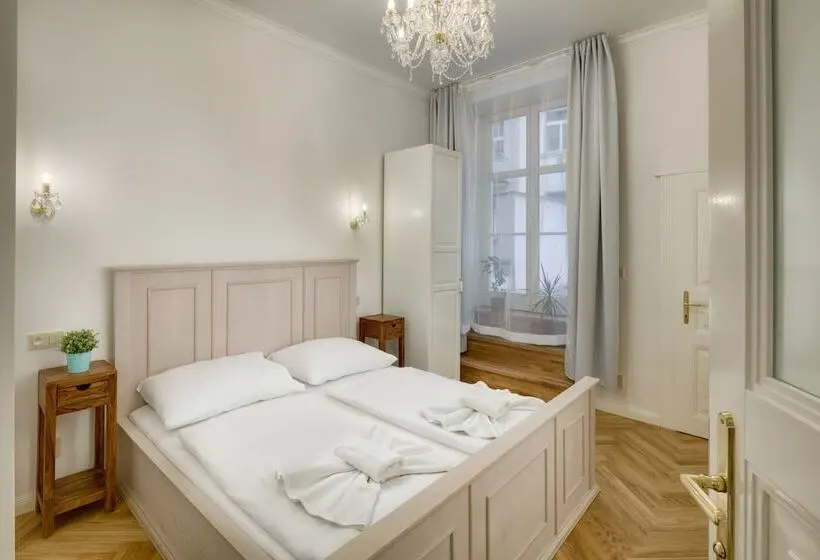 Selinor Old Town Apartments