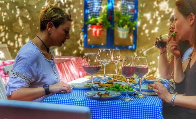 בית מלון כפרי Afet Hanim Konagi