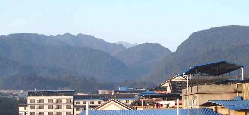 בית מלון כפרי Happy