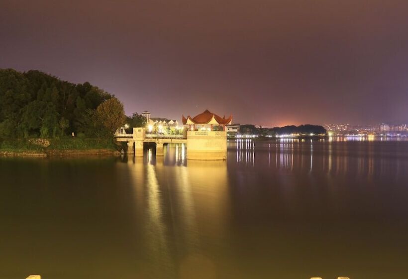 בית מלון כפרי Happy