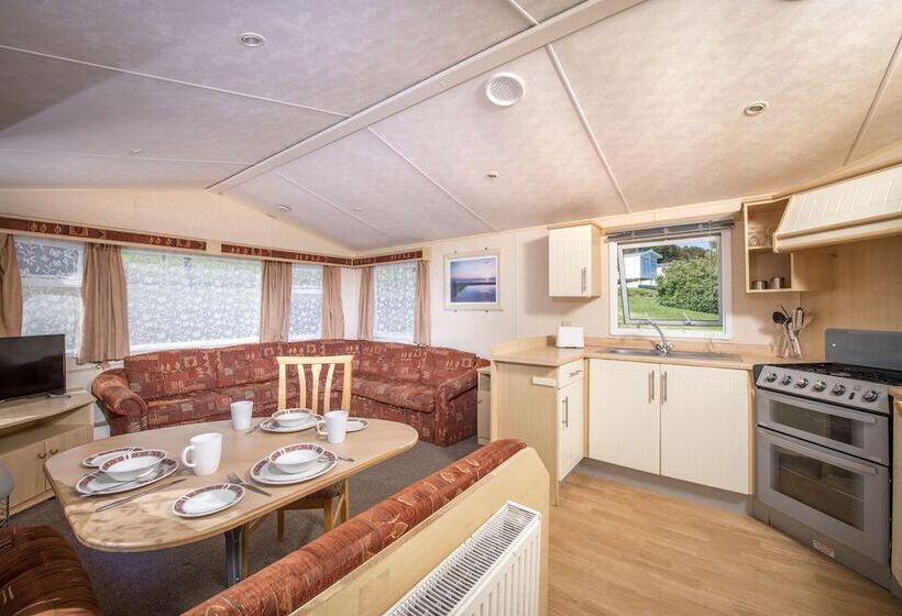 Отель Killigarth Manor Holiday Park