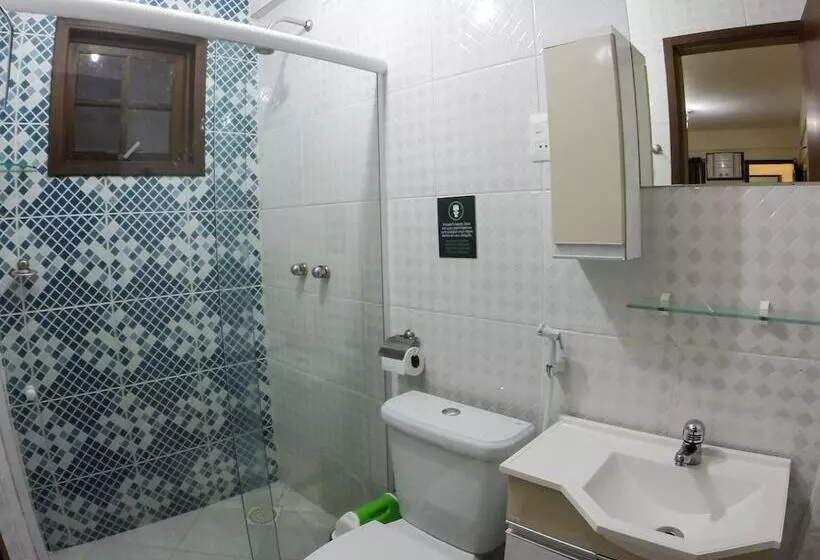 Hotelli Lonier Praia Inn Flats