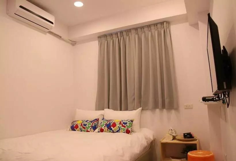 پانسیون Fengjia Base14 Hostel