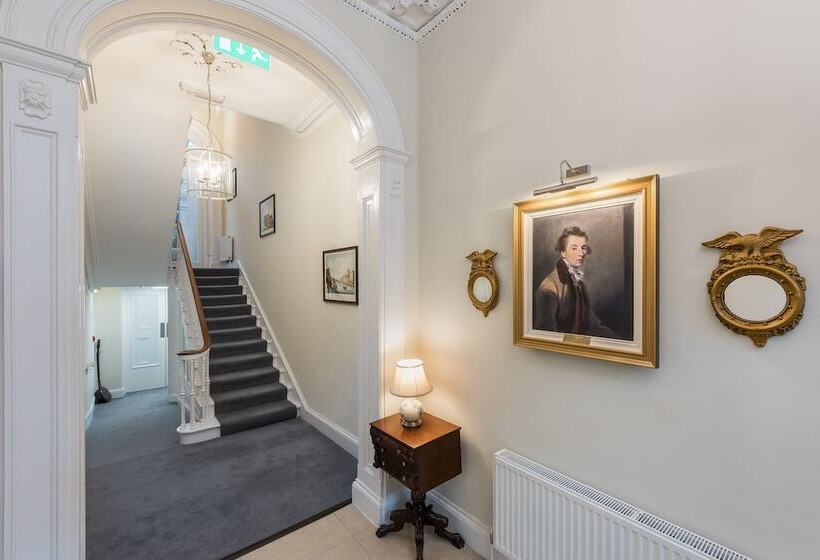 膳宿费 Gardiner Lodge