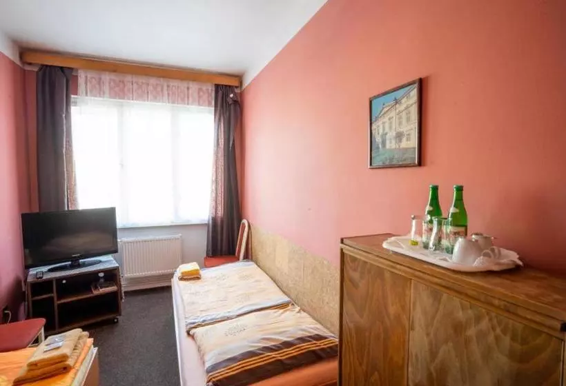 Majatalo Penzion Menšík