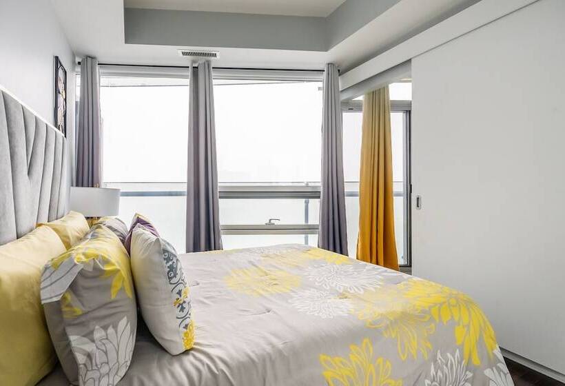 Globalstay. Maple Leaf Square