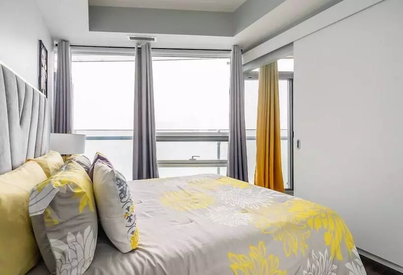 Globalstay. Maple Leaf Square