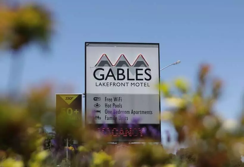 ホテル Gables Lakefront Resort