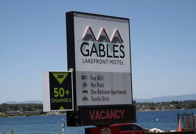 ホテル Gables Lakefront Resort