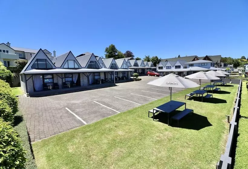 ホテル Gables Lakefront Resort