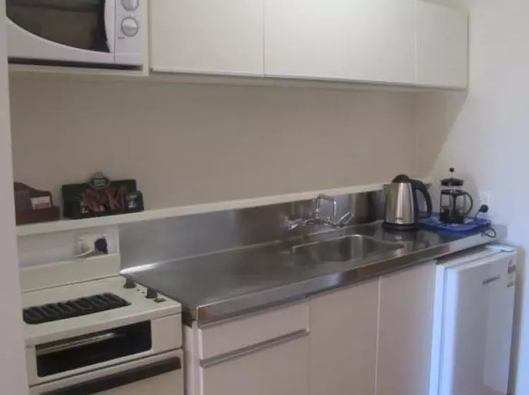 Отель Aotea Lodge