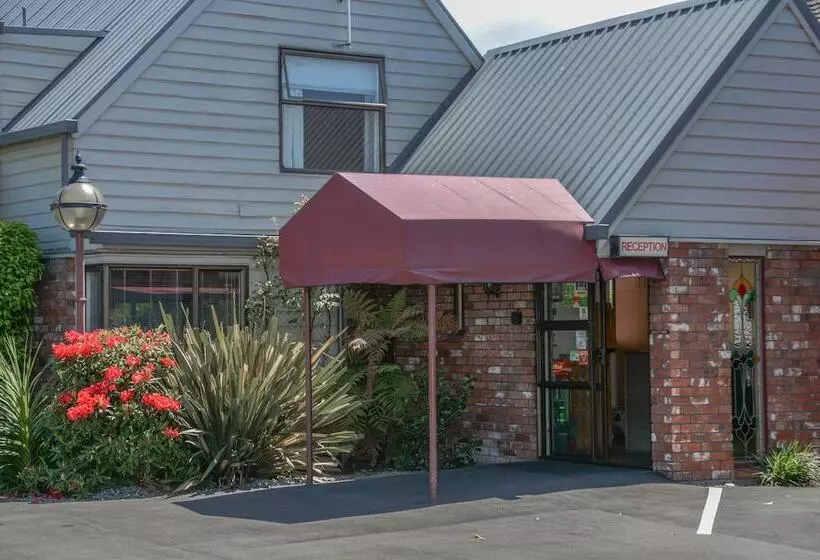 Hotelli Ashford Motor Lodge