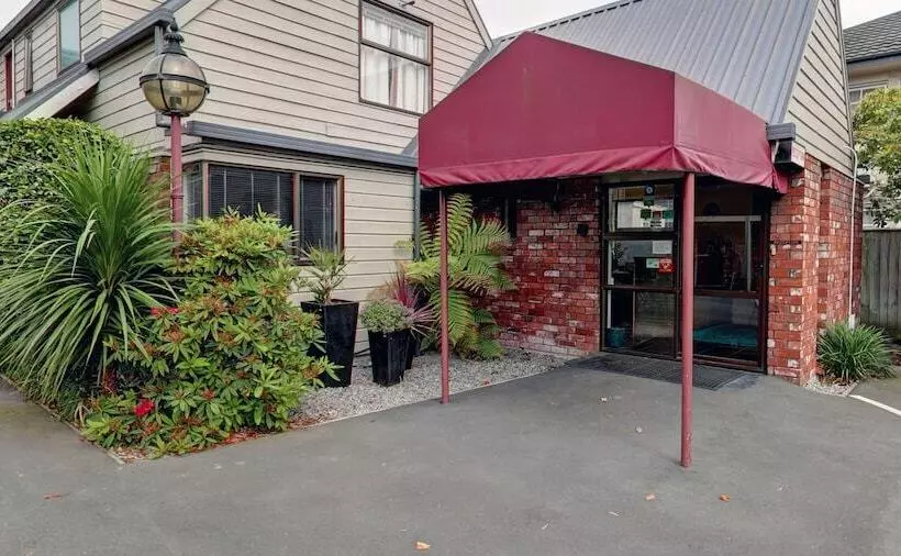 Hotelli Ashford Motor Lodge