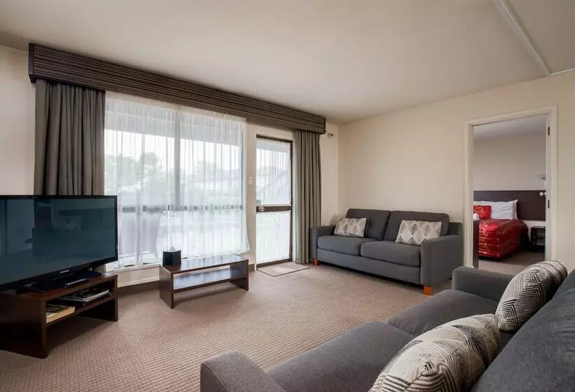 Hotelli Ashford Motor Lodge