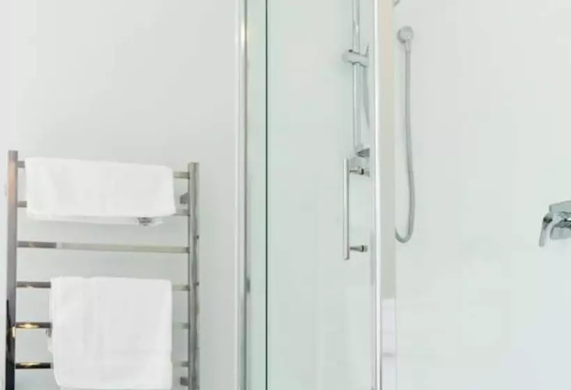 Отель Durham Court Motor Inn